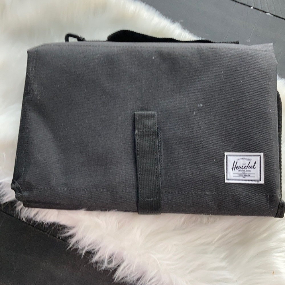 Herschel ipad bag new